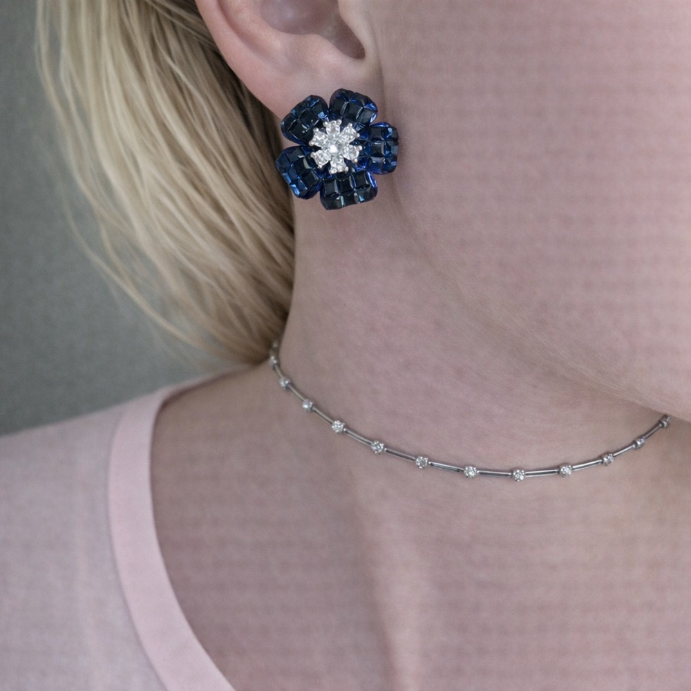 Elegant Blue Flower Earrings